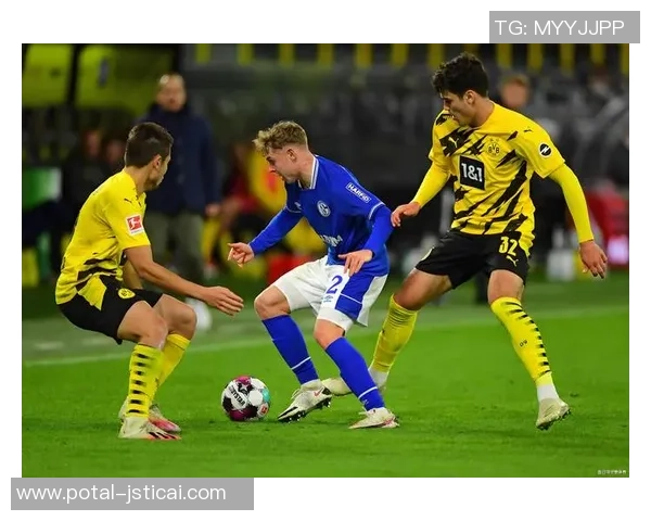 德利塔与埃斯的较量揭示了足球战术的深层次对抗与精彩瞬间 德利塔与埃斯的较量揭示了足球战术的深层次对抗与精彩瞬间