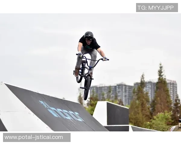 成都滑板队的耐力挑战与成长之路探秘 成都滑板队的耐力挑战与成长之路探秘